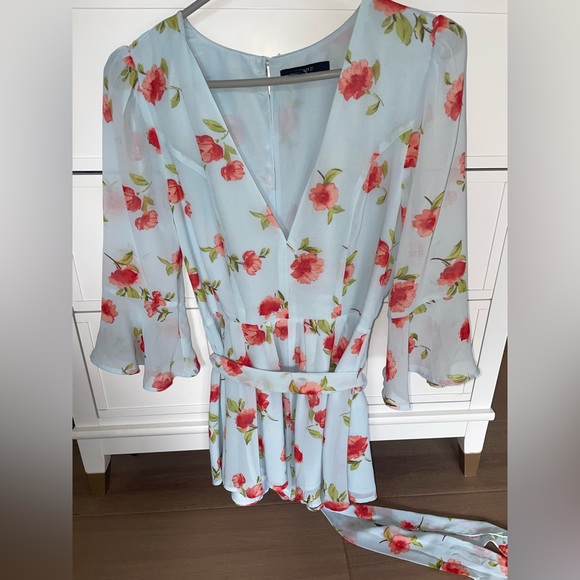 Forever 21 Floral Romper - Picture 4 of 9